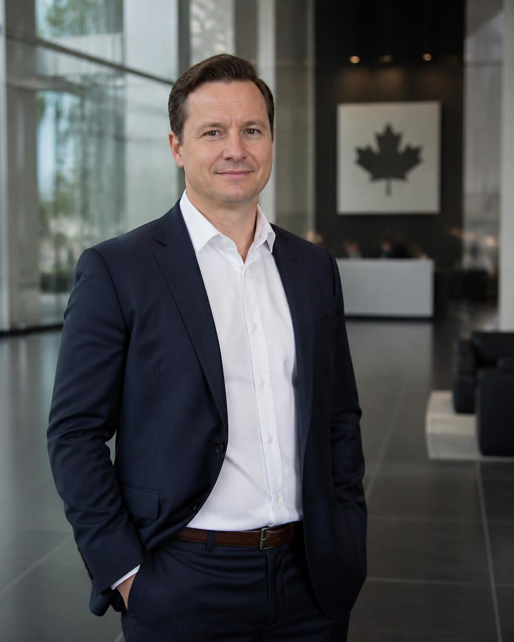 [PLACEHOLDER] Fotografia oficial do Cláudio, fundador da CanadaBrazil